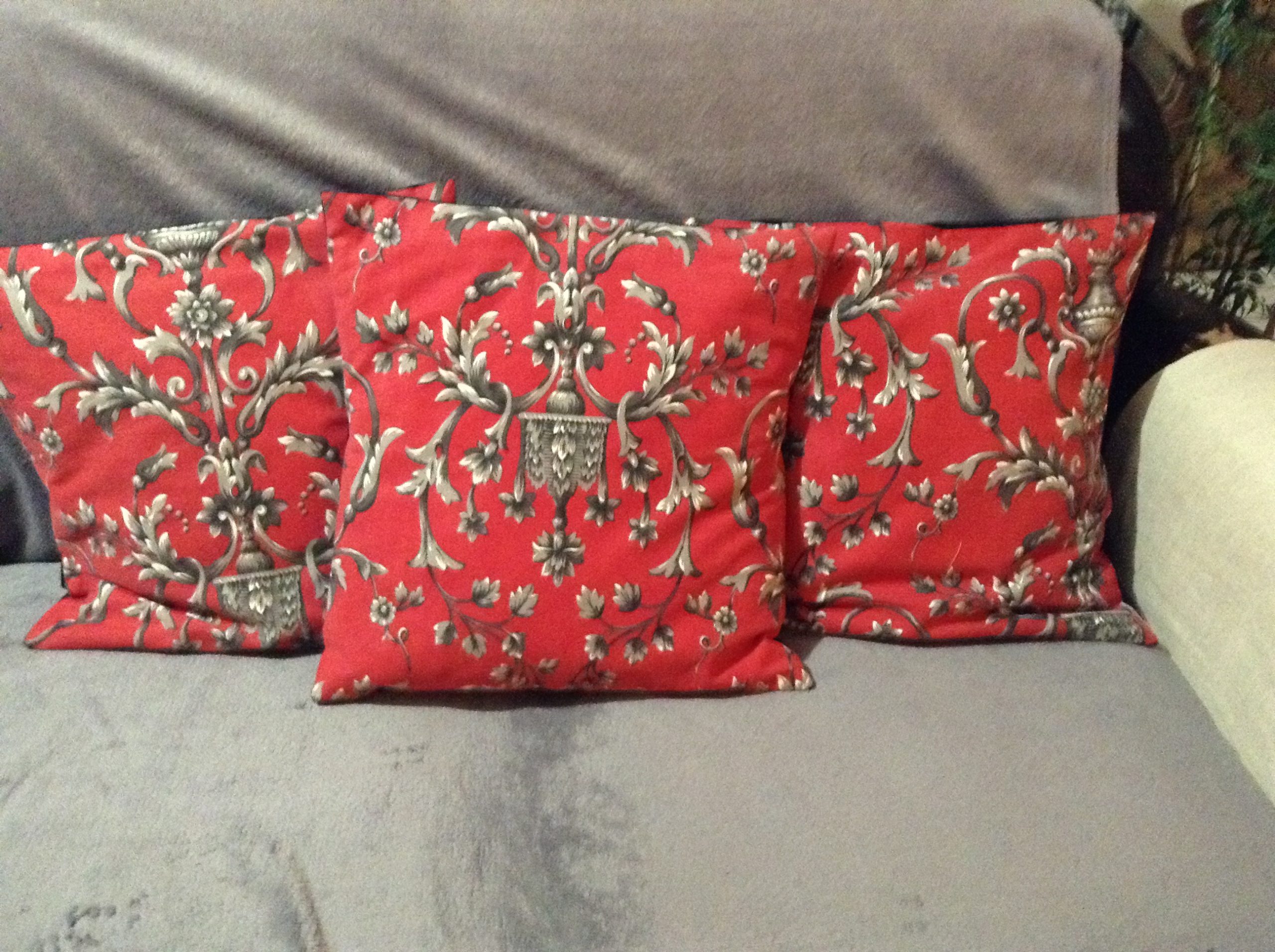 Housse De Coussin Futon Blanc Bordure Rouge - Occasion En Coton Mélangé, Fermeture éclair
